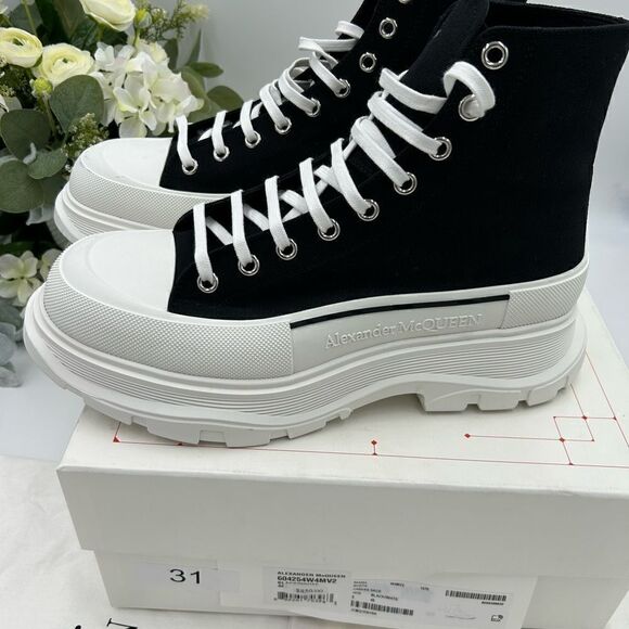 Men’s Alexander McQueen tread slick sneakers, size 46 made in Italy - Picture 6 of 11